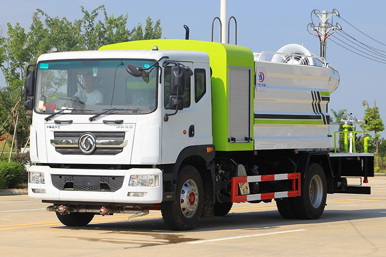 东风D9国六10吨（方罐）多功能抑尘车