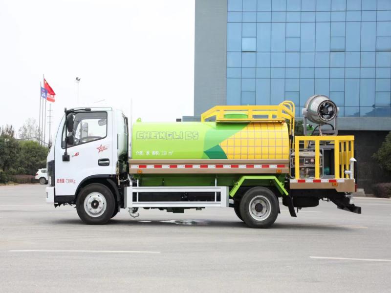 东风多利卡5吨洒水车