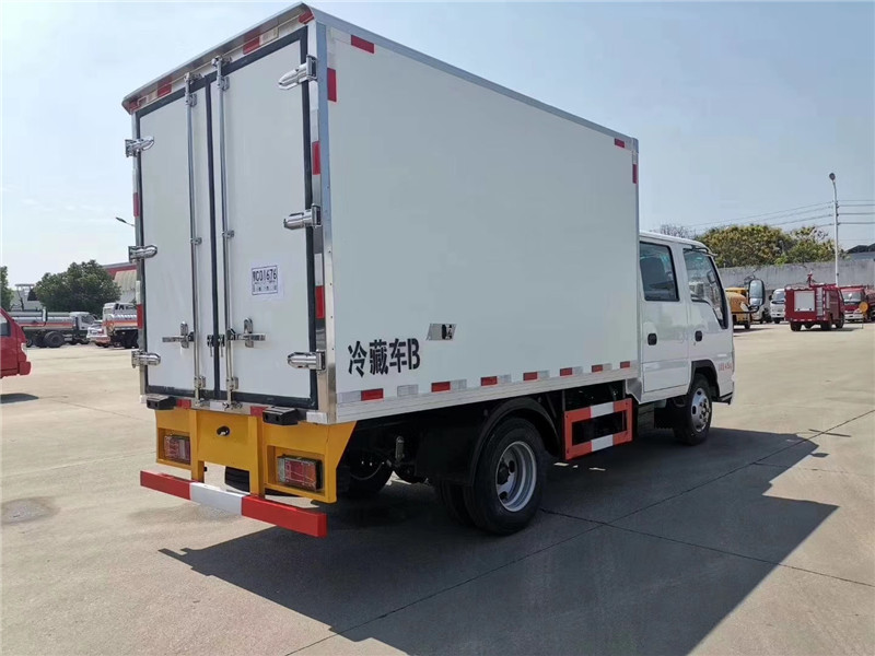 3.15米庆铃五十铃双排冷藏车
