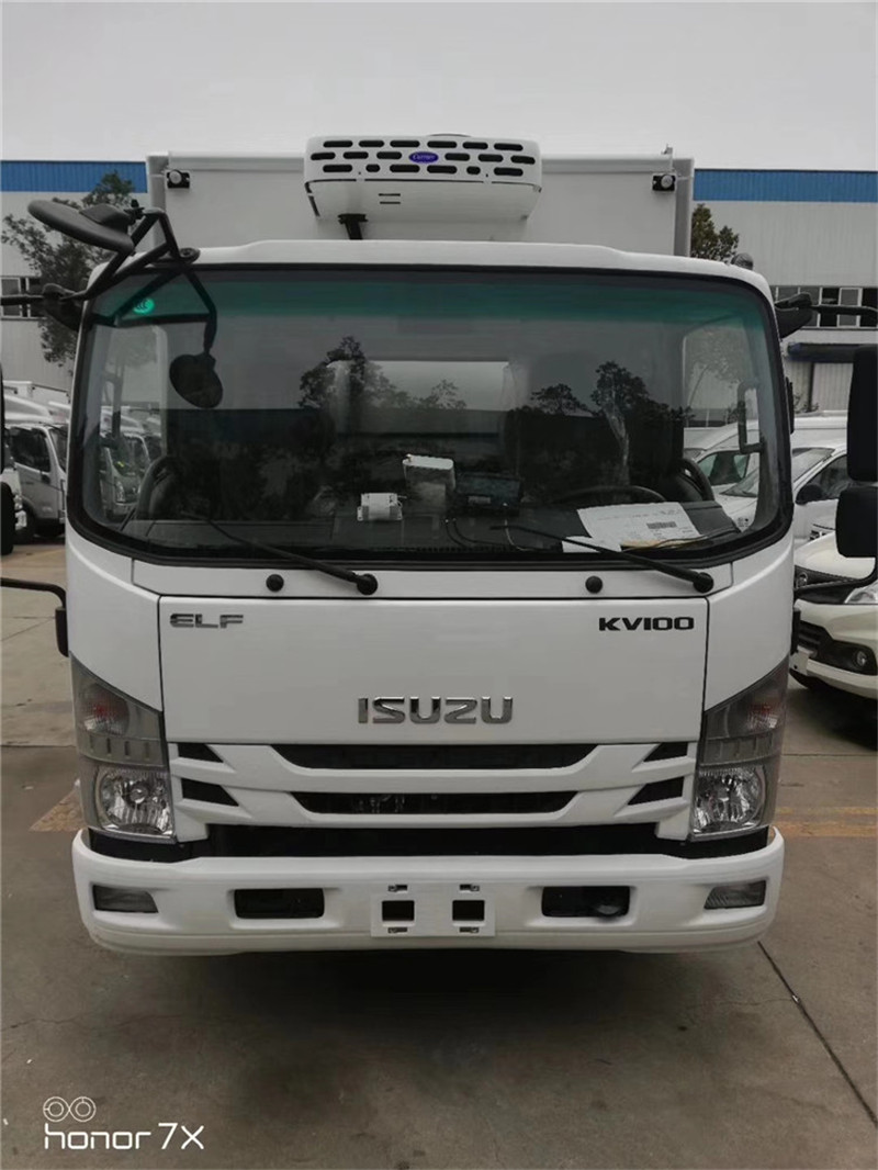 庆铃五十铃KV100冷藏车