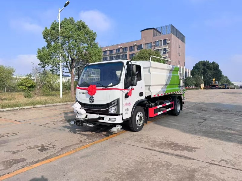 7方蓝牌新款东风华神V3洒水车