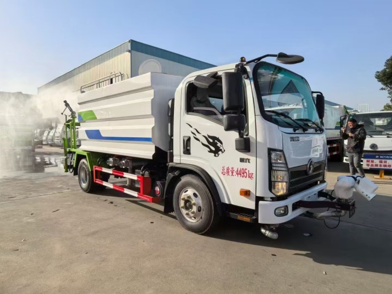 7方蓝牌重汽王牌洒水车
