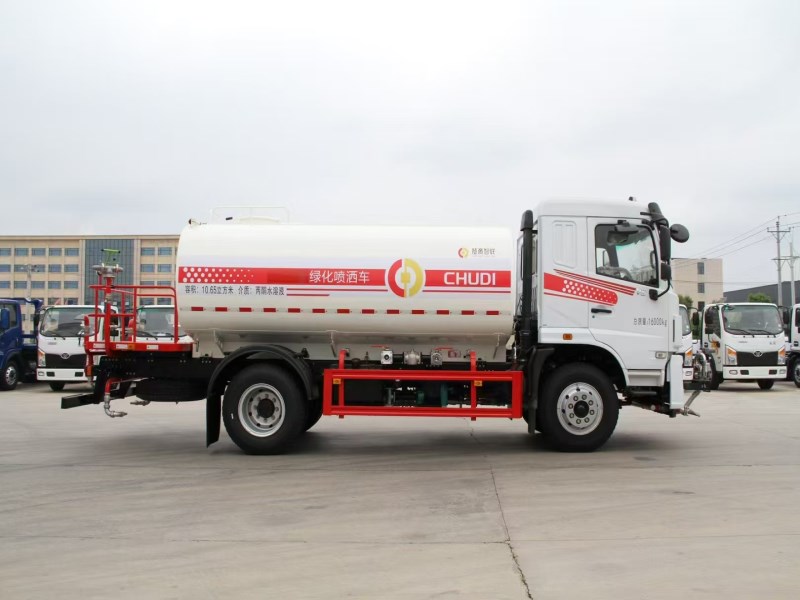 新款东风华神V5    12方洒水车