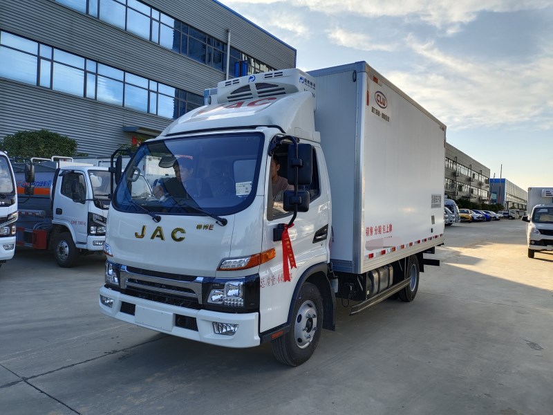 JAC帅铃E国六庆玲五十铃130马力冷藏车