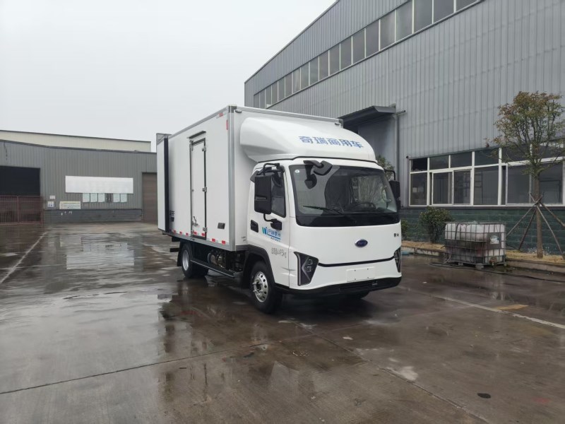 开瑞零米4米2纯电动冷藏车（100.46度电95KW）